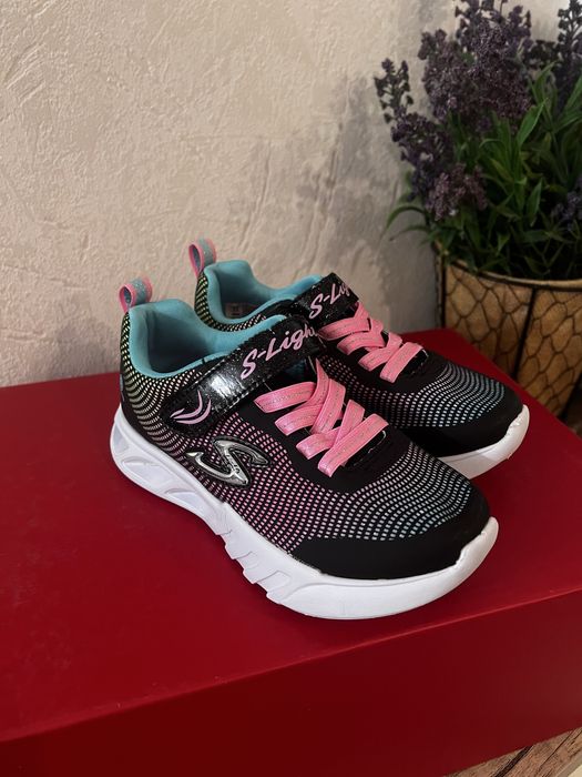 Обувки Skechers S light Светещи