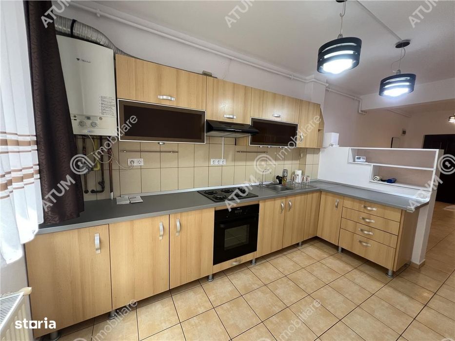 Apartament cu 3 camere cu loc propriu de parcare zona Turnisor — fotografia 1