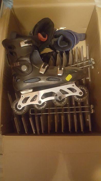 Лот от 80 резервни колела и 4 единични ролери за резервни части