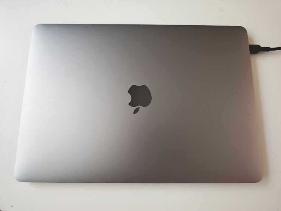 MacBook Pro i7 13.3 16Gb Ram 500Gb Storage