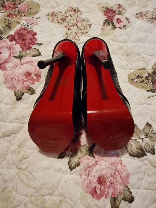 Pantofi de dama cu toc