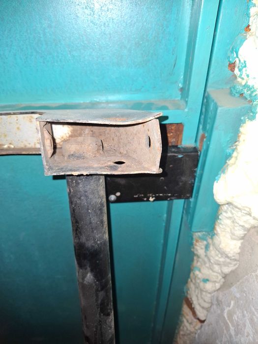 Продам кенгурятник на ниву