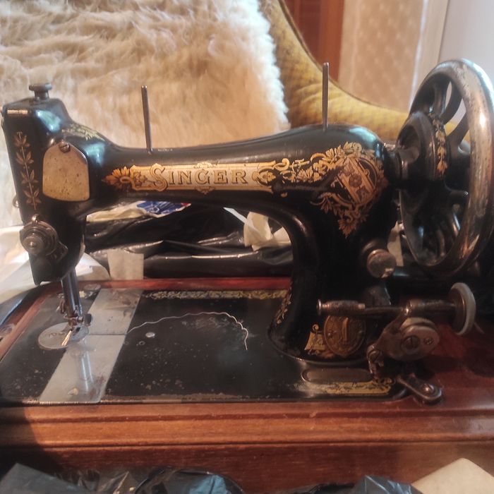 Ръчна шевна машина SINGER