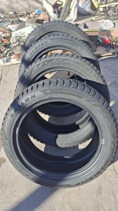 215/50 R17 95T Sailun ice blazer wst3