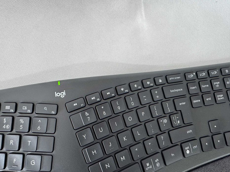 Kлавиатура Logitech ERGO K860