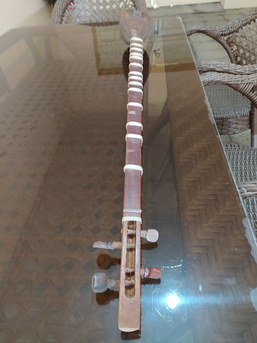 Продаётся старый танбур