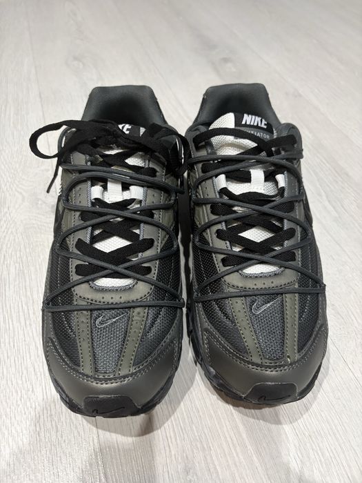 Кроссовки NIKE, новые
