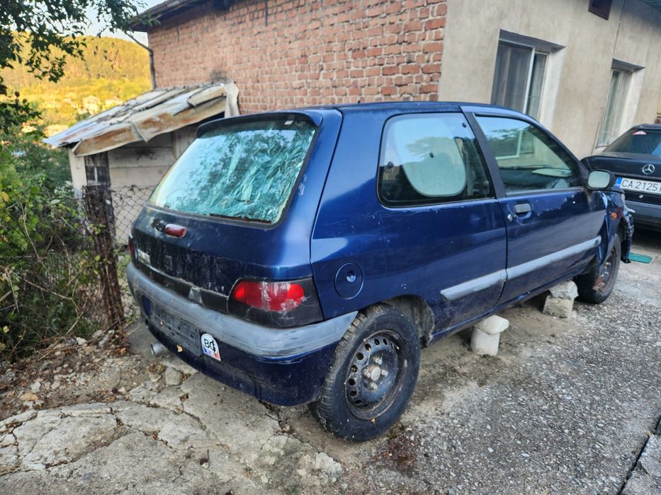 Продава се рено клио на части