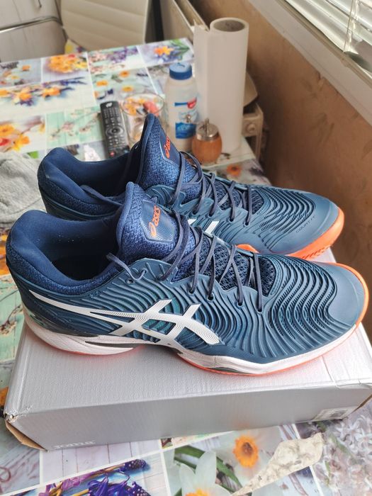 Маратонки Asics номер44