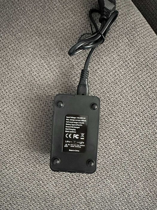 Încărcător Airsoft inteligent Li-Po, Li-Ion, Li-Fe MH-V3