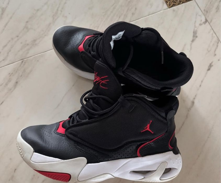 Кроссовки подростковые