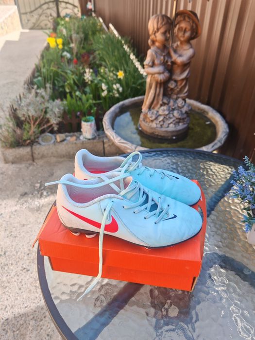 Vând ghete Nike  fotbal copii mărimea 34