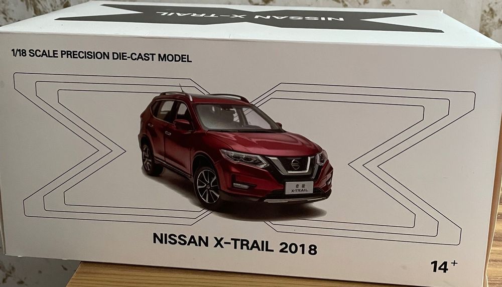 NISSAN X-TRAIL 2018 Мощаб 1:18 PAUDI Model