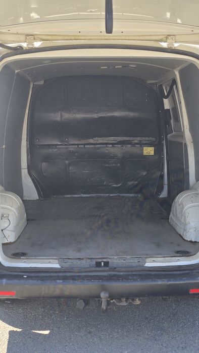 VW Transporter T5 2.0 TDI 2011 utilitară