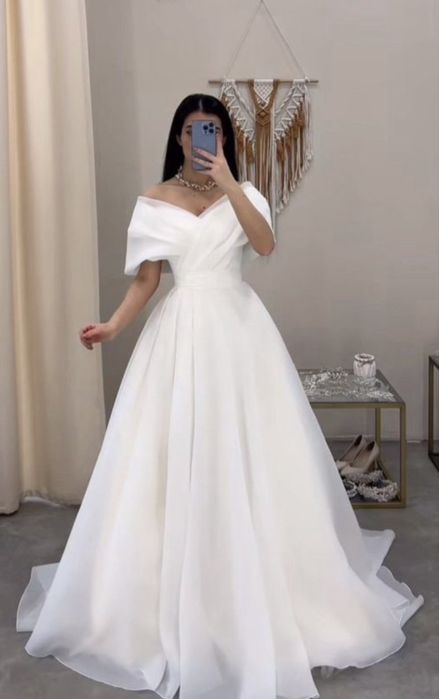 NOU cu eticheta! S/M/L- Rochie de mireasa/printesa din Turcia/Istambul