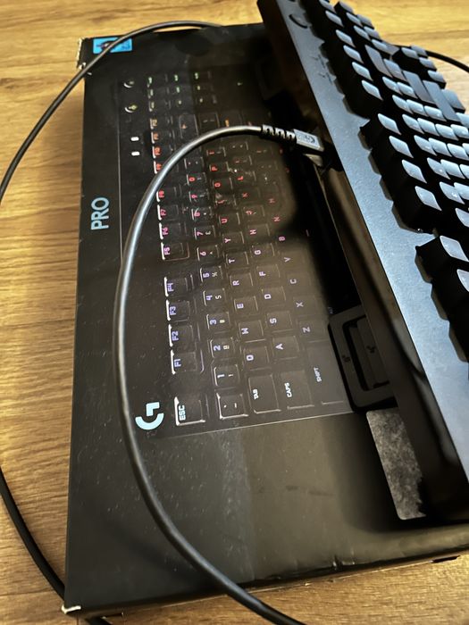 Клавиатура Logitech Pro