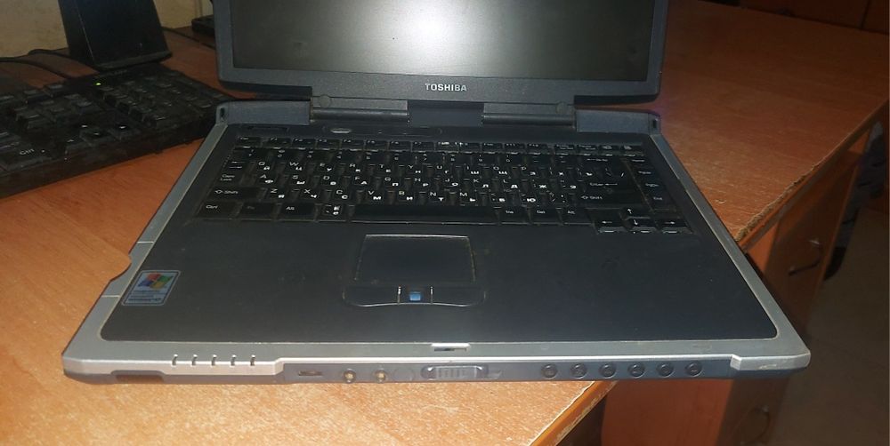 Ноутбук TOSHIBA 2400-S251