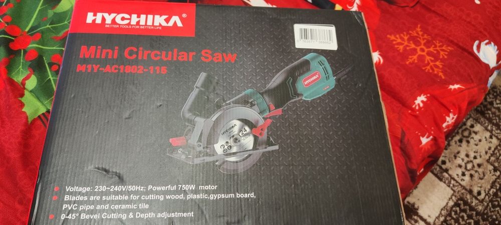 Fierastrau circular HYCHIKA 750W Mini Kreissage 3 lame incluse