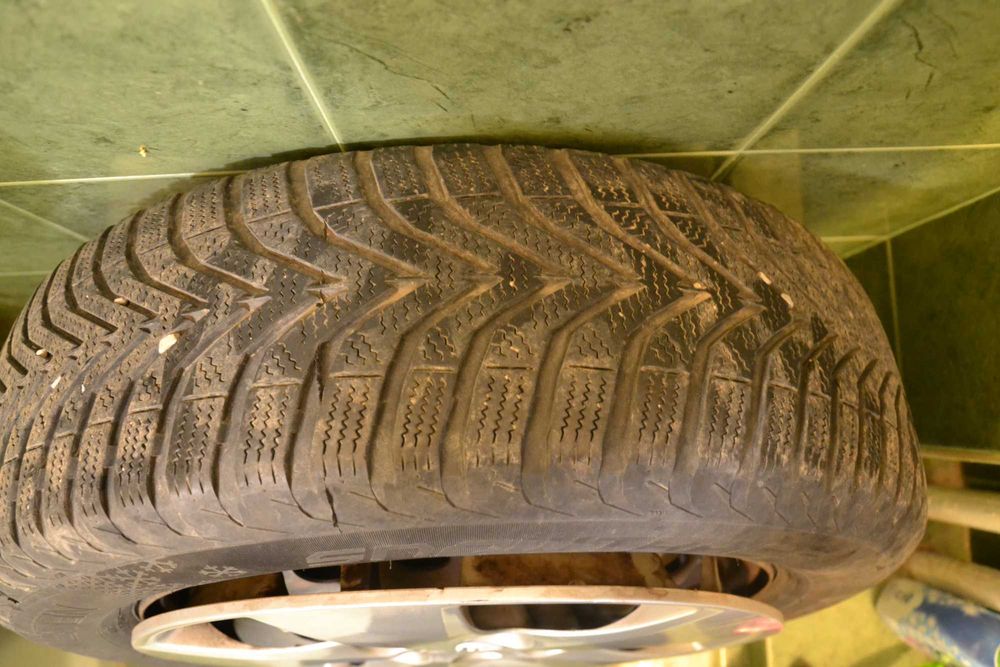 Стоманени джанти за Kia, Hyundai, Mazda 15" със зимни гуми 185/65 R15