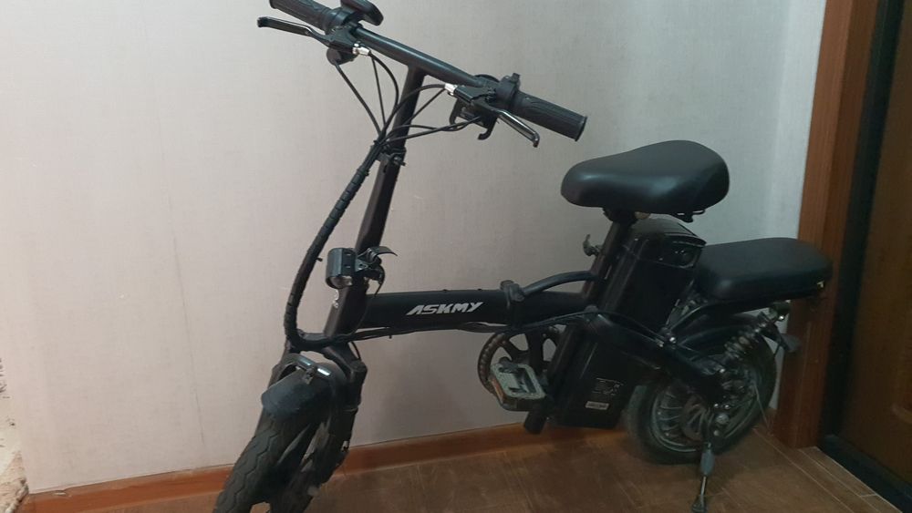 Электронный велосипед почти новый