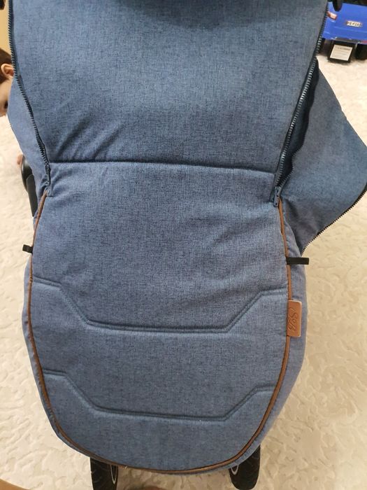 Детская прогулочная коляска