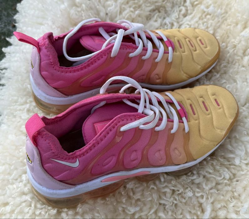 Nike Air Vapormax Plus pink оригинални дамски сникърси 38. Номер