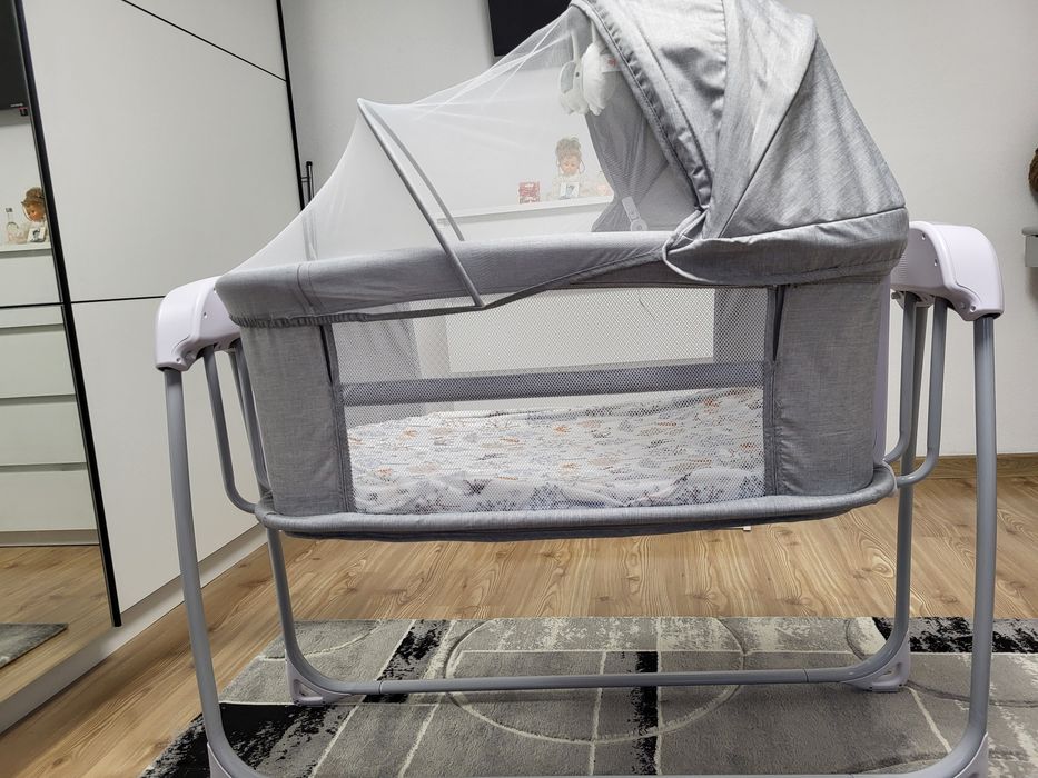 Vând patut,folosit doar 2 săptămâni!