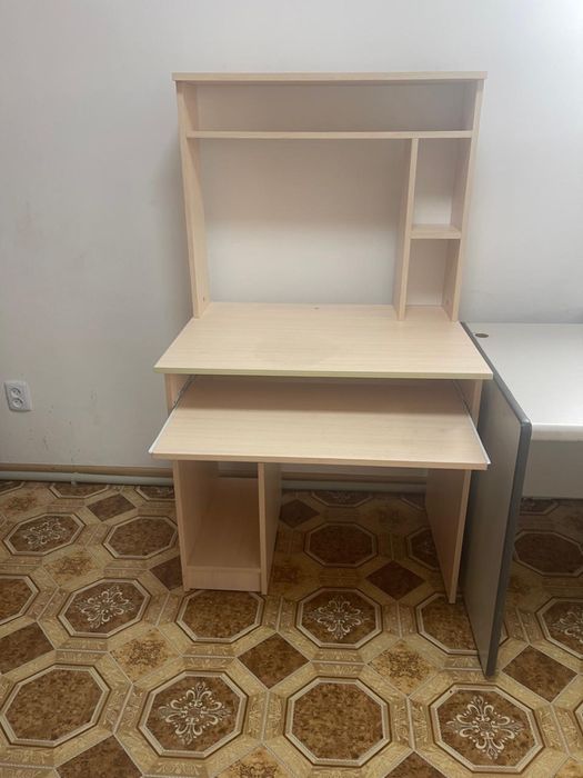 Школьный стол парта