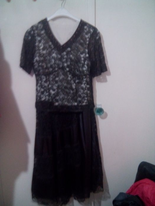 костюм юбка черная под кожу с гипюром и кофта