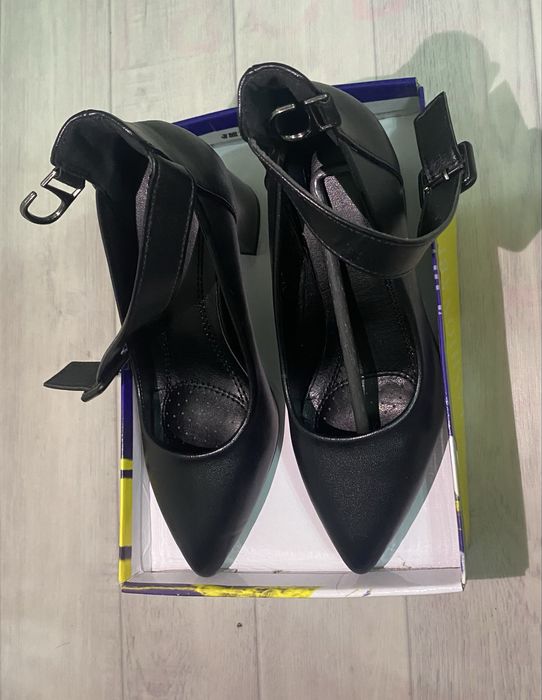 Продаю новые туфли 34 размер