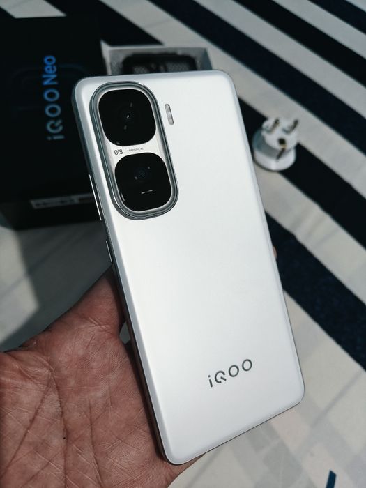 Игровой IQOO Neo 10