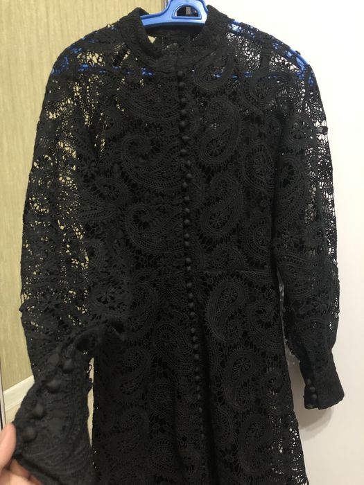 Продам платье кружева