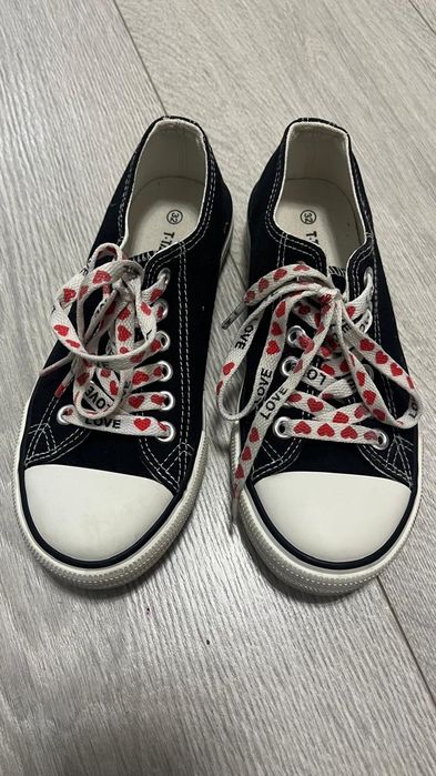 Тканевые кроссовки Кеды