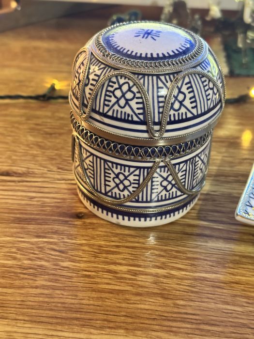 Уникално ръчно изработена кутия за бижута от Мароко от костен порцелан