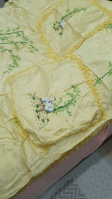 продам  два вида покрывал