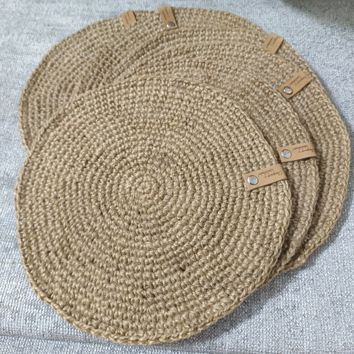 Подстака под горячее из джута, ручная работа.