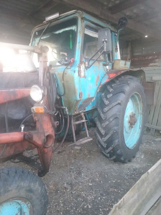 Трактор МТЗ-80.Маленькая кабина.