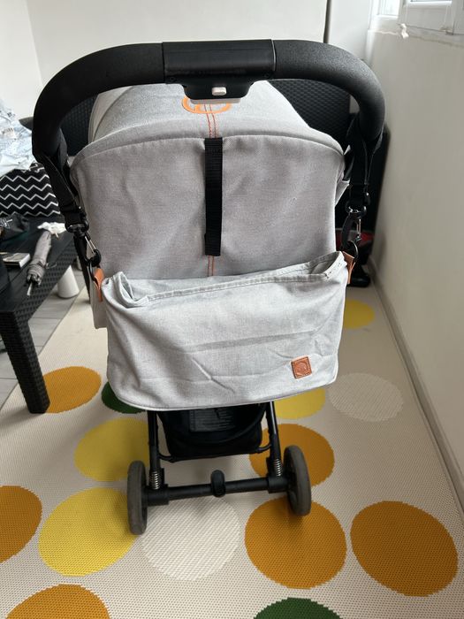 Carucior Cybex Beezy Gold 2023
