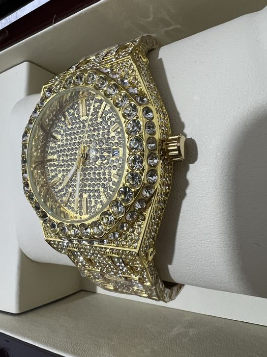 Позолоченные мужские часы