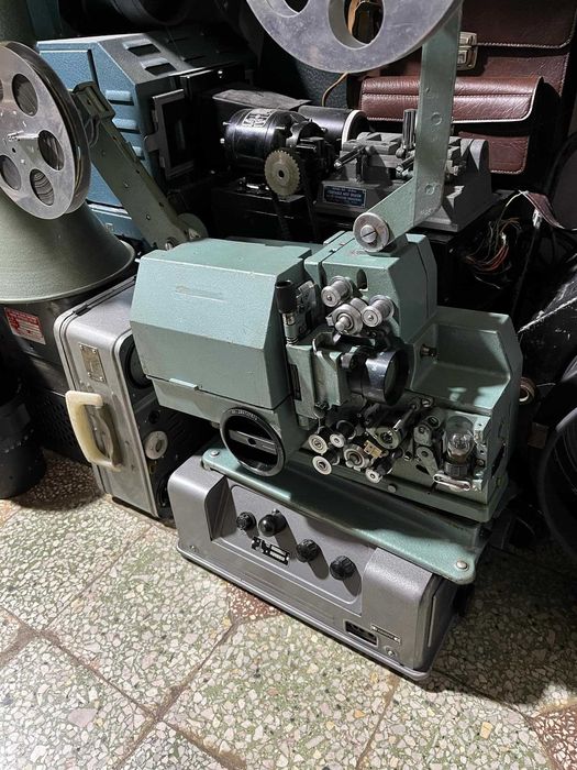 Aparat de proiectie film Noris Noris Norimat Deluxe D din anii '80 / colectie