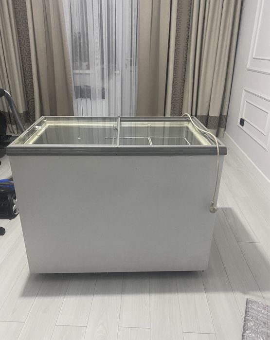 Холодильник витринный