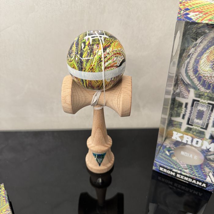 Krom Noia 6 | Sticky Clear