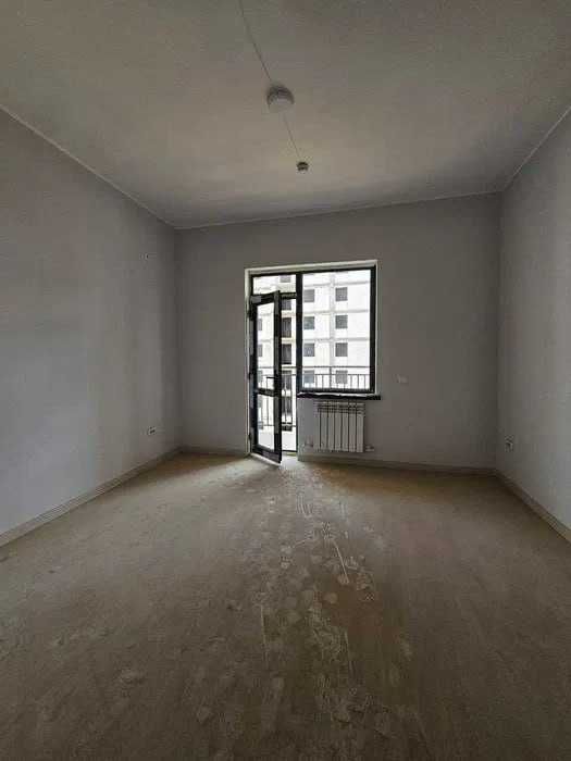 Cрочна уй сотилади