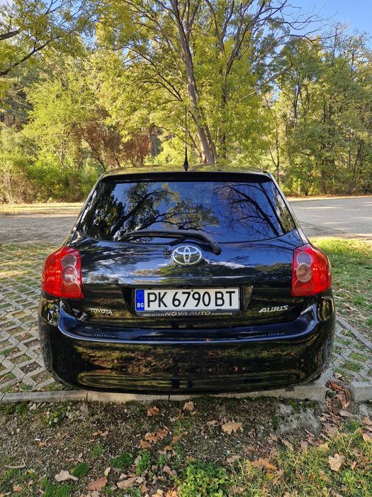 Toyota Auris 2010 г. (фейслифт); D-4D; 90 к.с.; шест скорости