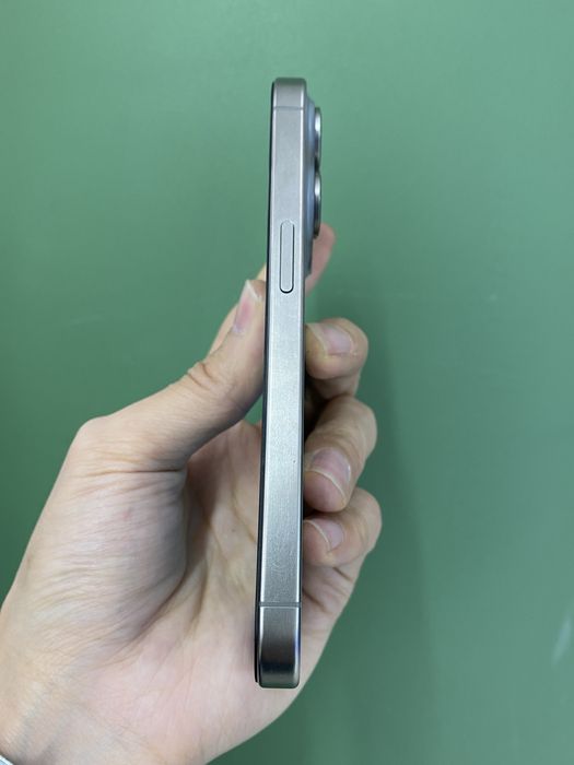 Продам iphone 15 pro 256ГБ