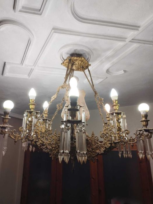 Старинен полилей