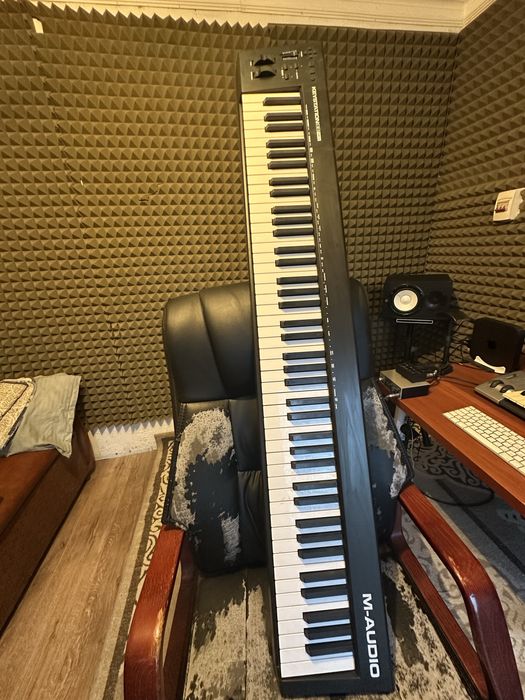 М аудио миди клавиатура