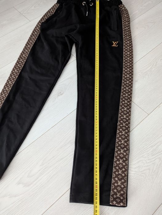 Pantaloni Louis Vuitton bărbați mărimea XL