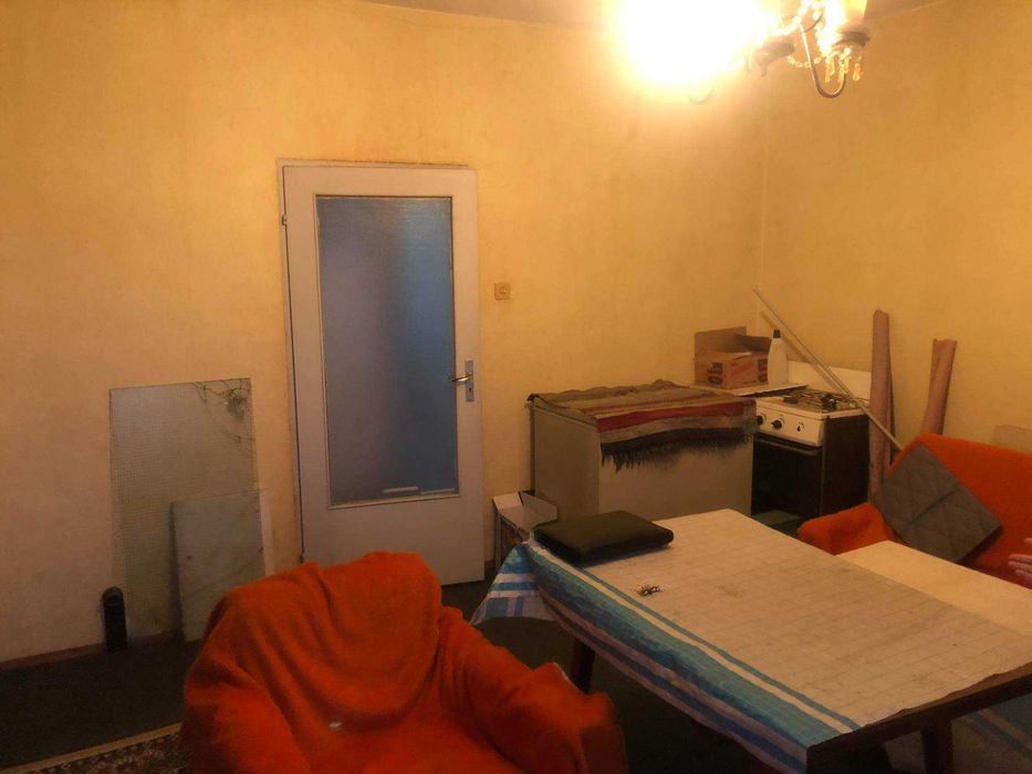 Продава се Тристаен апартамент в Пловдив, Христо Смирненски - 82 кв.м за 964 €/кв.м - Снимка #3