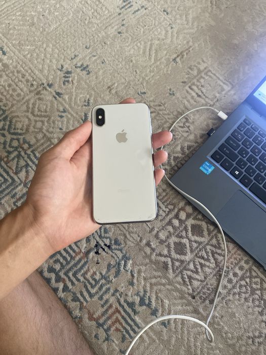 Продам Айфон X на запчасть